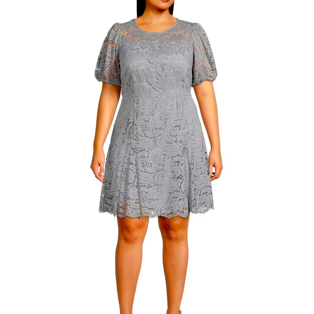 Vince Camuto
Plus Size Short Puffed Sleeve Fit and Flare Lace Dress